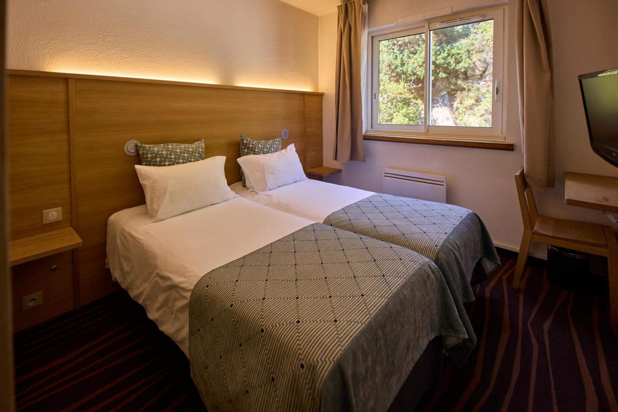 Hotel Le Grand Tetras Font-Romeu-Odeillo-Via المظهر الخارجي الصورة